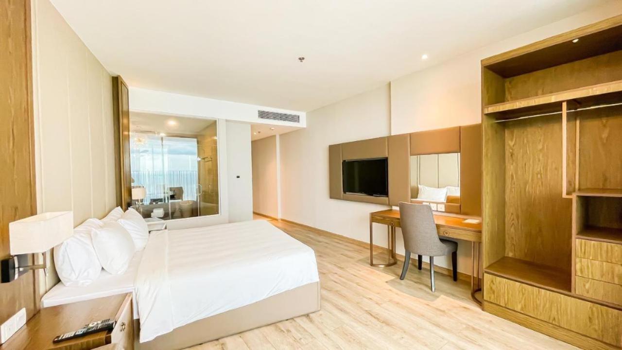 Panorama Central Nha Trang- Vietnam'S Highest Infinitive Rooftop Pool Exterior photo