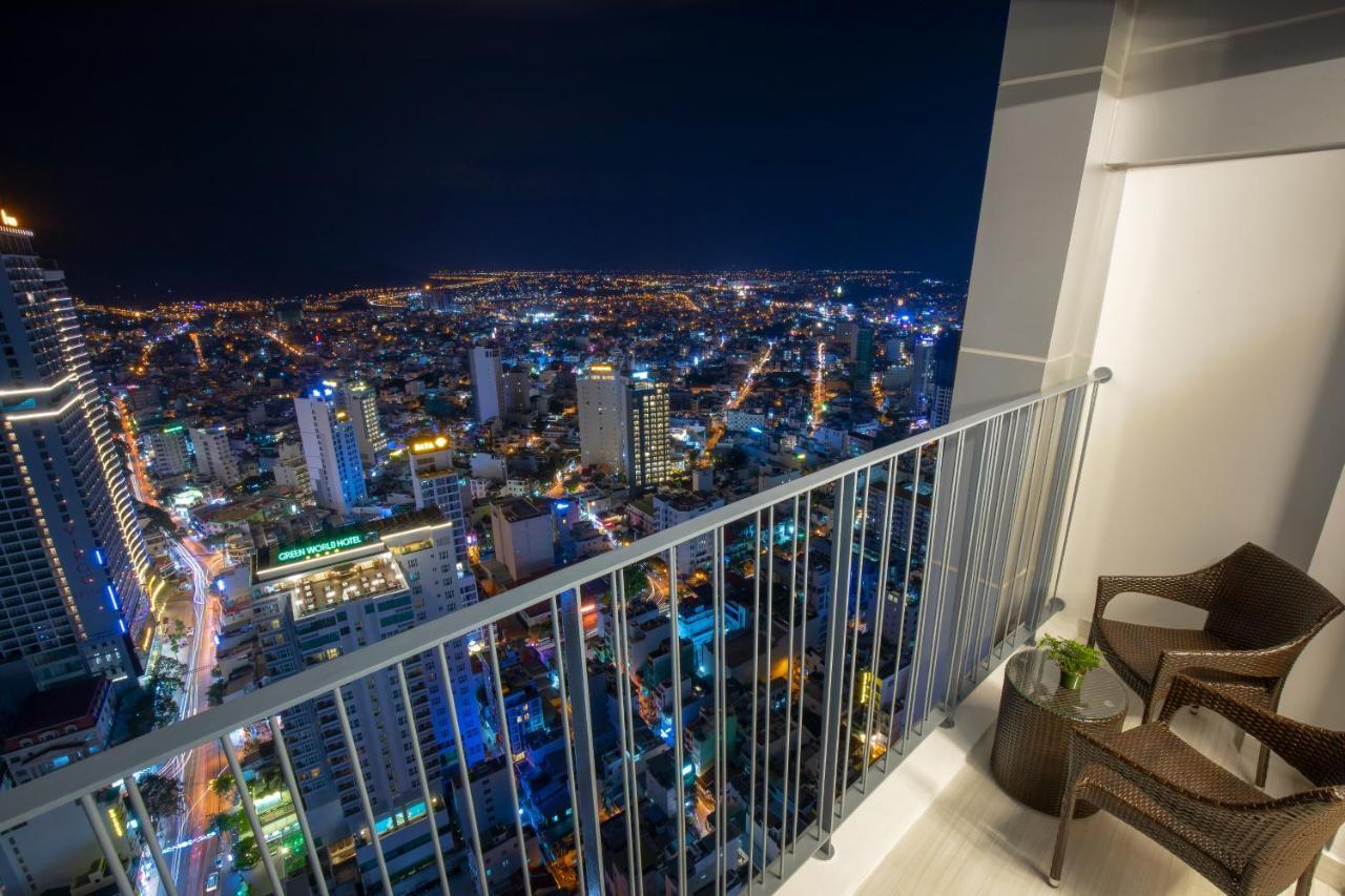 Panorama Central Nha Trang- Vietnam'S Highest Infinitive Rooftop Pool Exterior photo