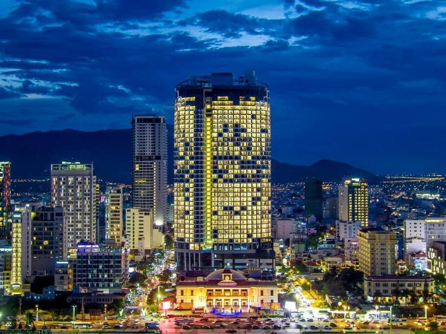 Panorama Central Nha Trang- Vietnam'S Highest Infinitive Rooftop Pool Exterior photo