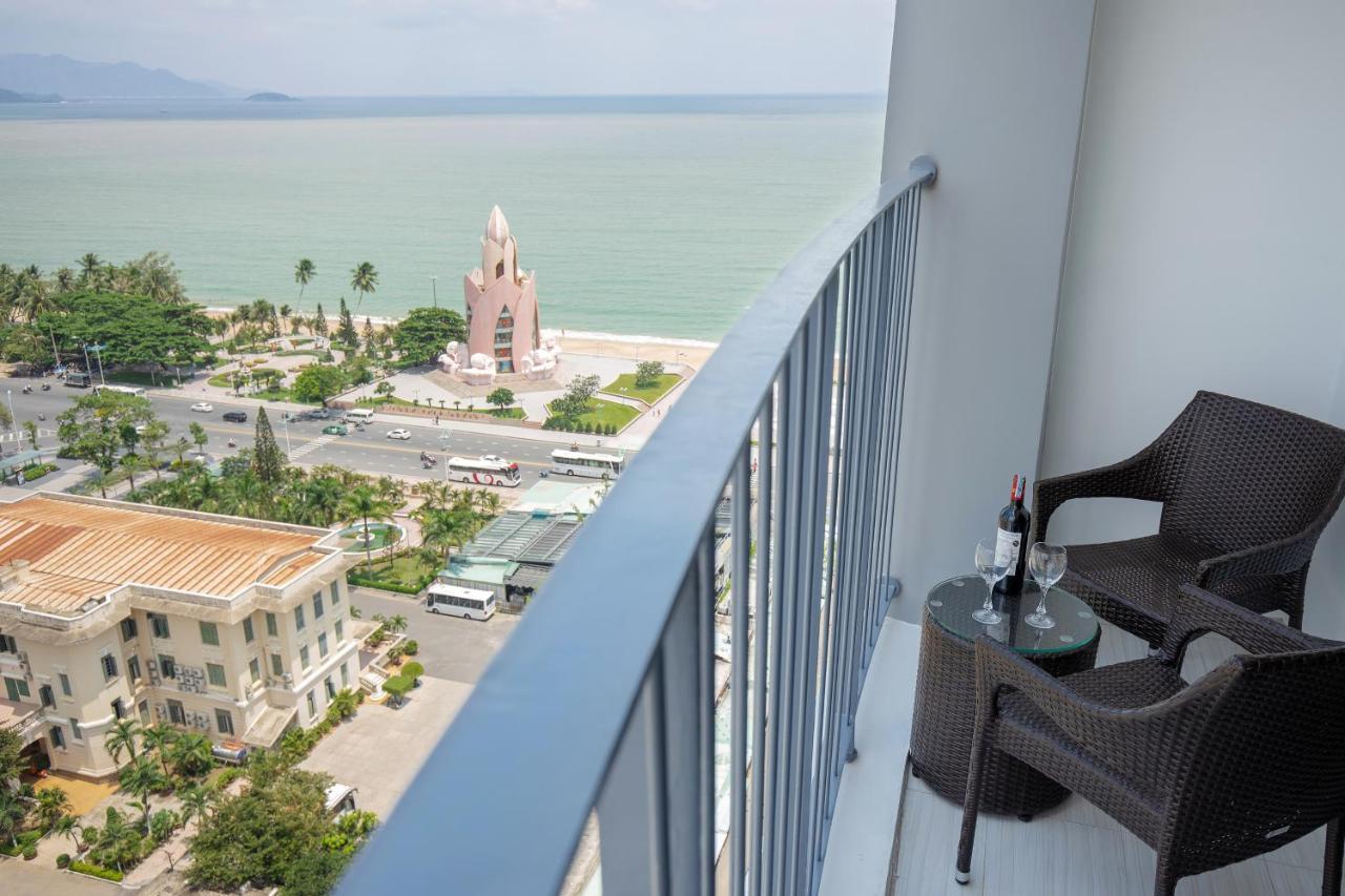 Panorama Central Nha Trang- Vietnam'S Highest Infinitive Rooftop Pool Exterior photo