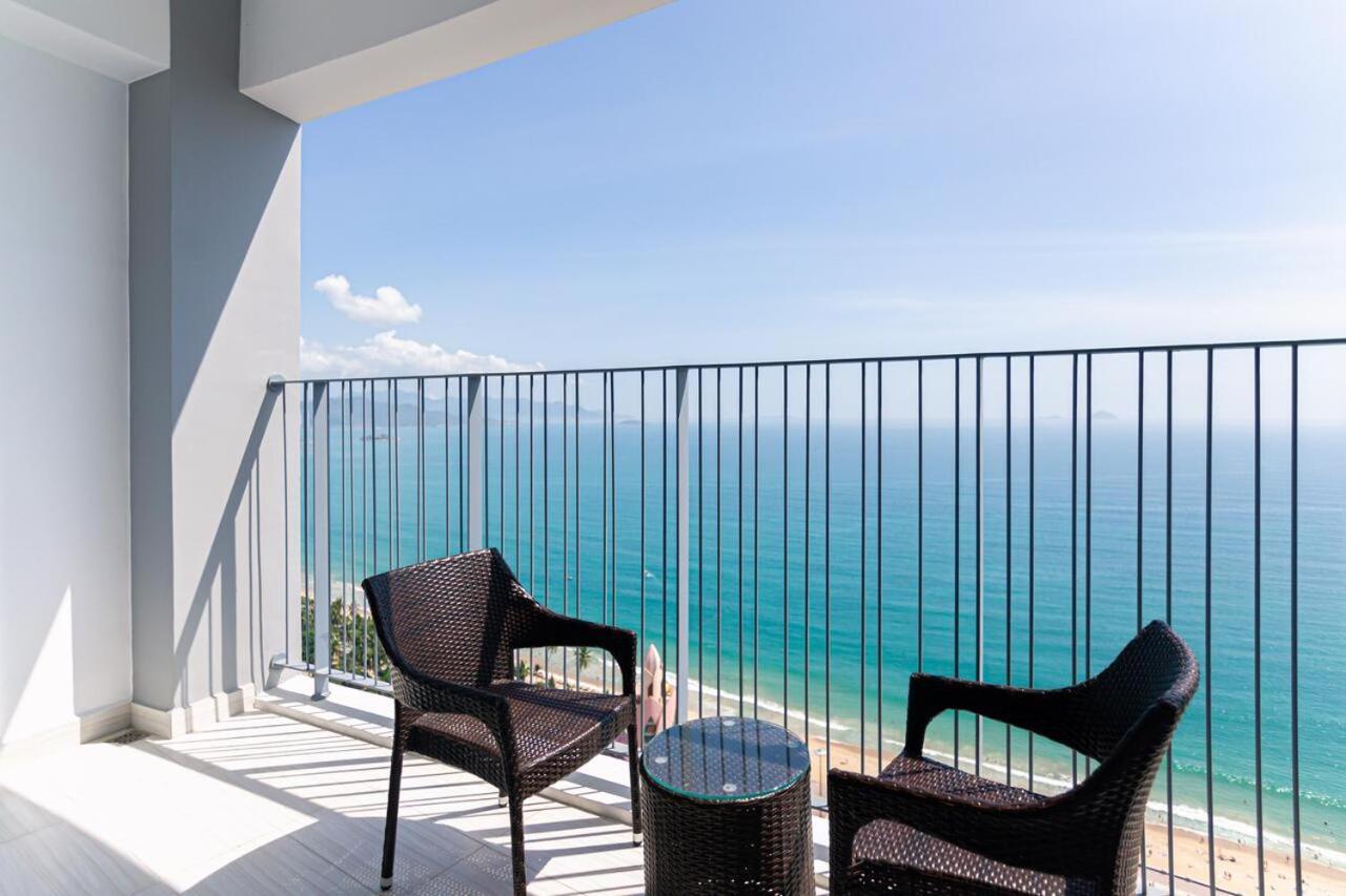 Panorama Central Nha Trang- Vietnam'S Highest Infinitive Rooftop Pool Exterior photo