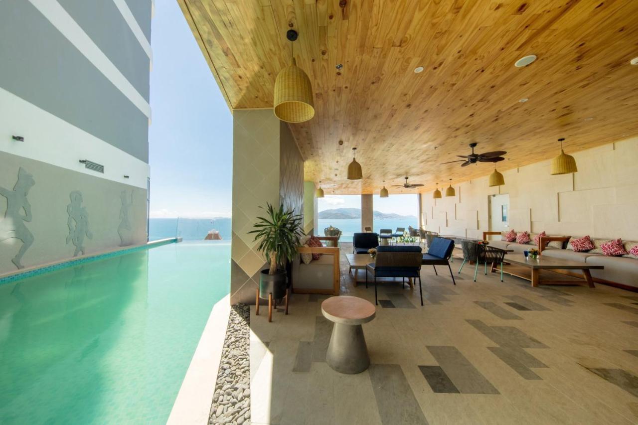 Panorama Central Nha Trang- Vietnam'S Highest Infinitive Rooftop Pool Exterior photo